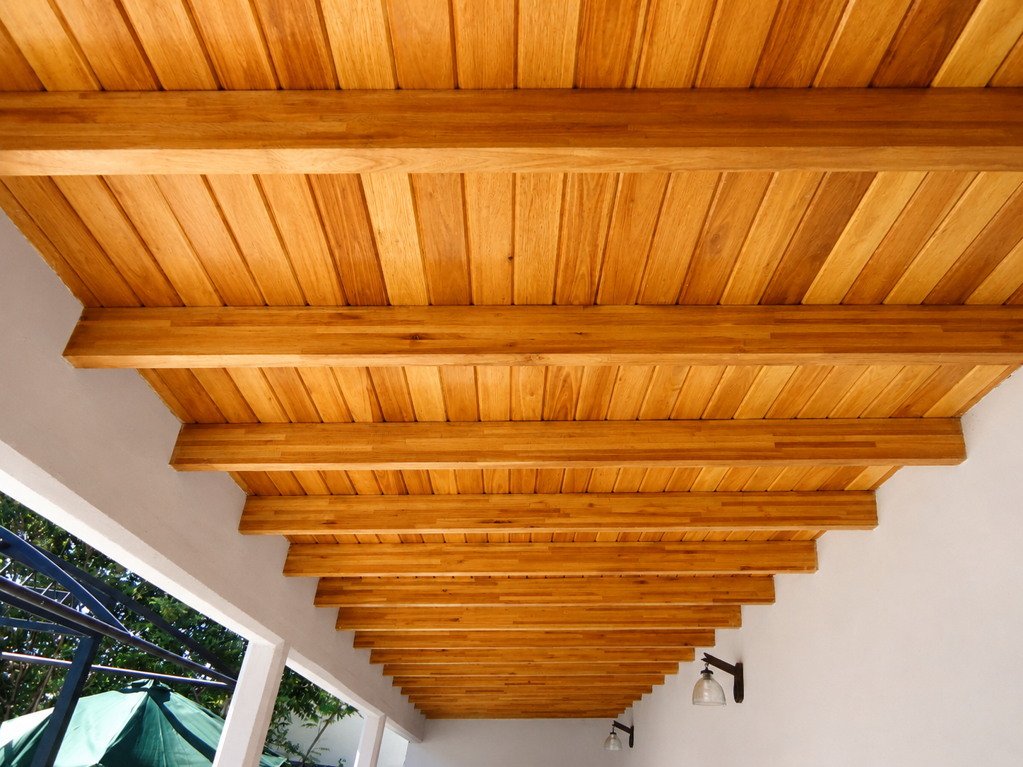 Techo o pérgola de madera, proyecto 9 de Carpintería Paredes en Lima