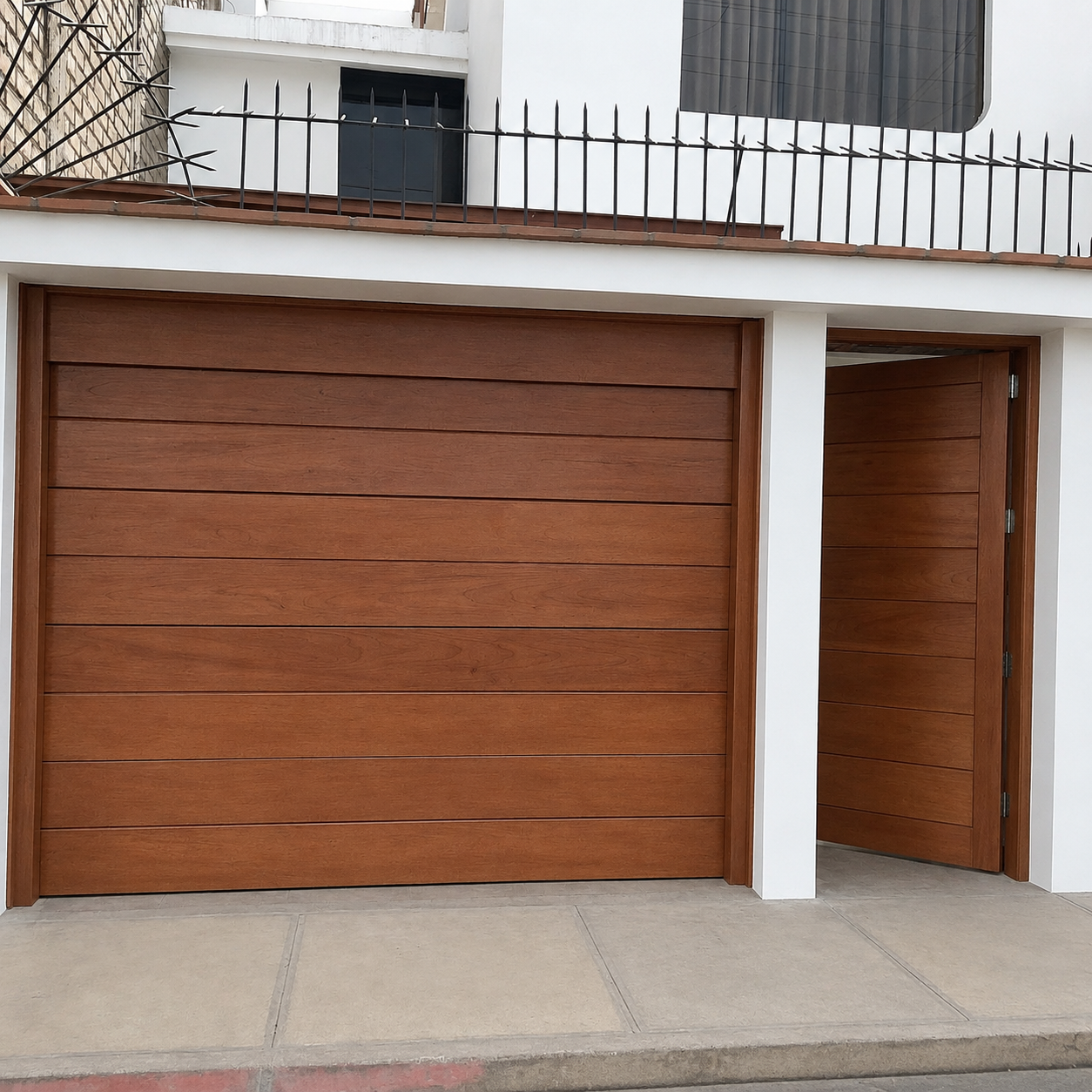 Puerta o portón de madera a medida, proyecto 7 de Carpintería Paredes en Lima