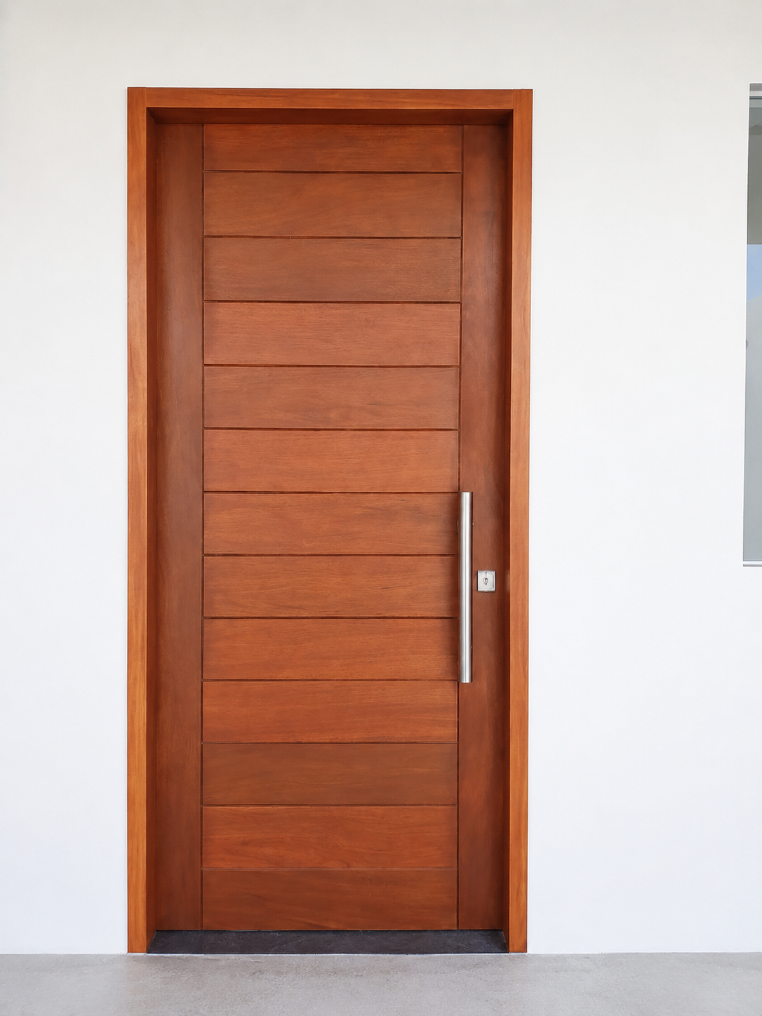 Puerta o portón de madera a medida, proyecto 5 de Carpintería Paredes en Lima